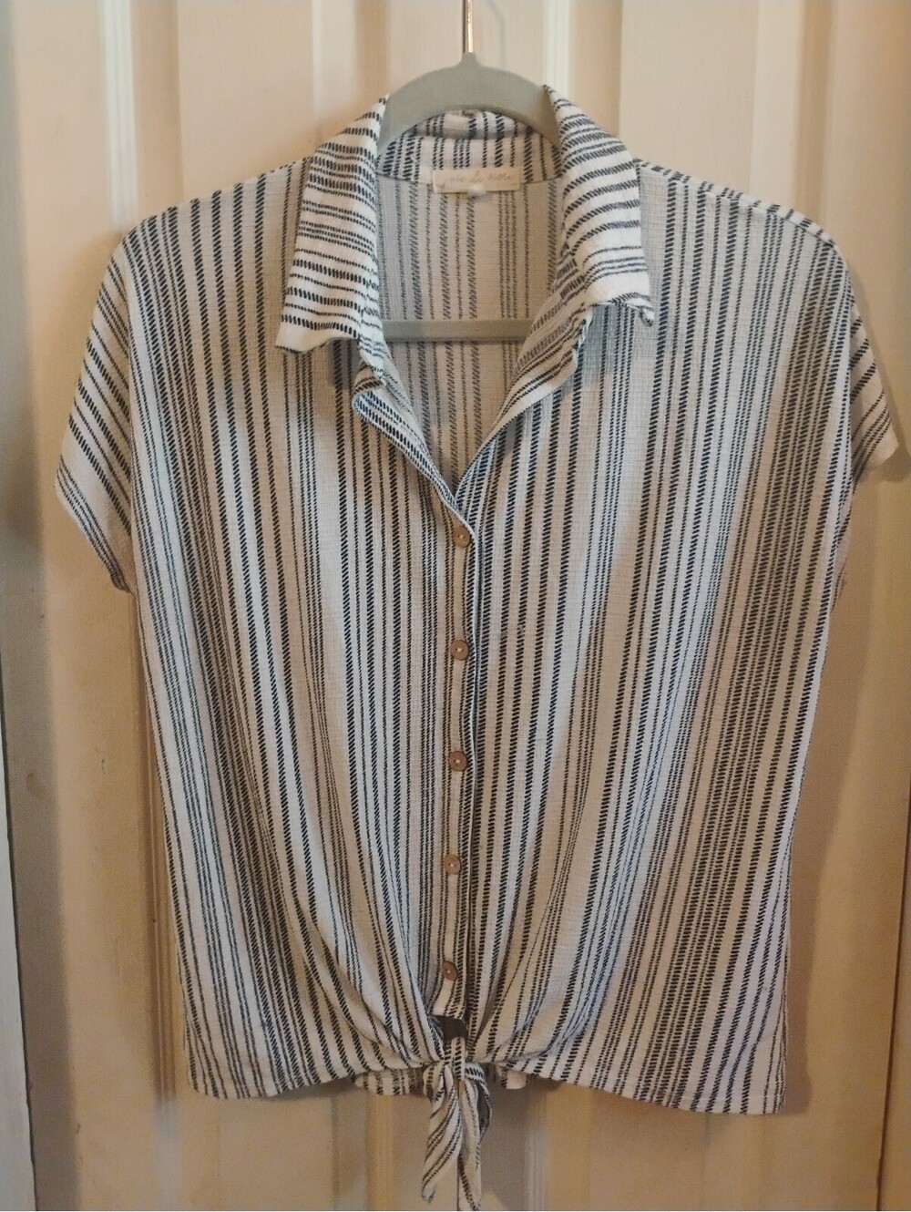 Joie de Vivre Women's Button-Up Blouse with Tie Front